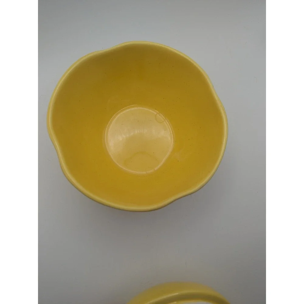 Vintage Yellow Bell Pepper‎ California Pottery Canister With Lid 5.5
